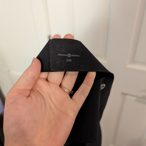 EUC lululemon Enlite Bra | Black Color Seamless Running | Size 34B - Picture 6 of 7